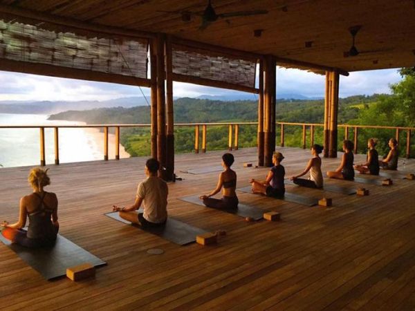 10 Best India Ashrams for Yoga and&nbsp;Meditation